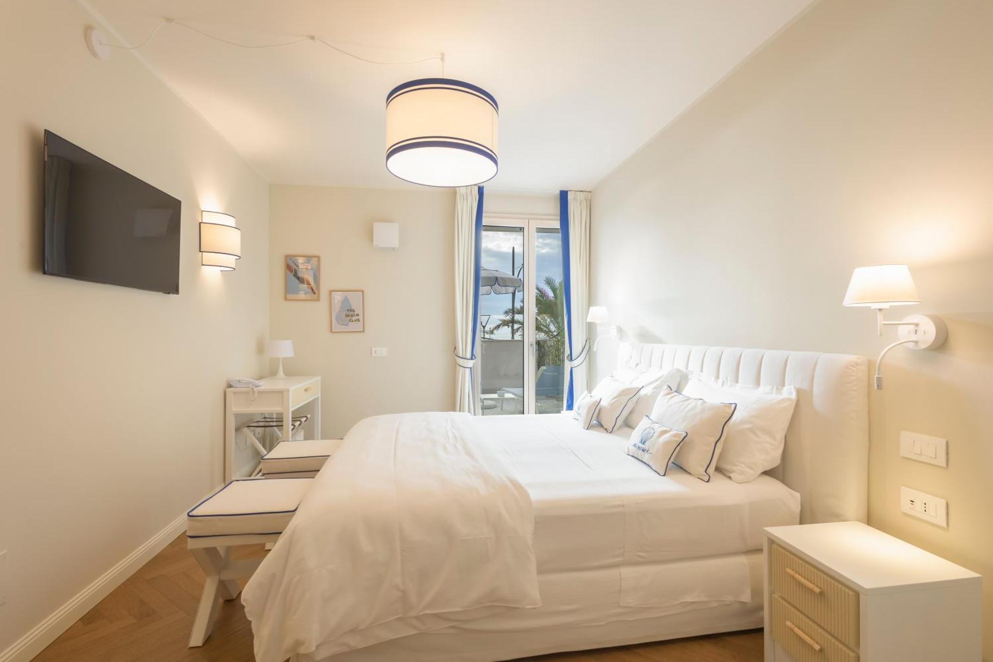 A'Mare Boutique Hotel & Spa Pietra Ligure Exterior photo